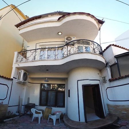 God'S Villa Тирана Экстерьер фото